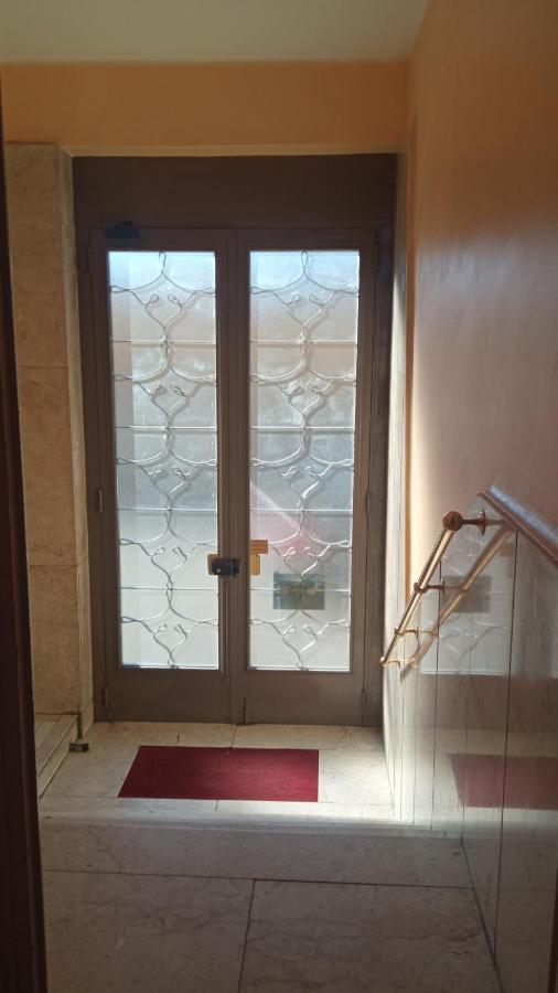Appartement A Due Passi Metro Italia '61 à Turin Extérieur photo